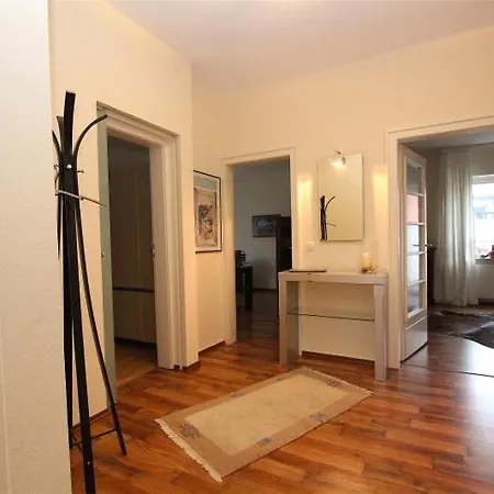 Private With 2 Bathrooms *